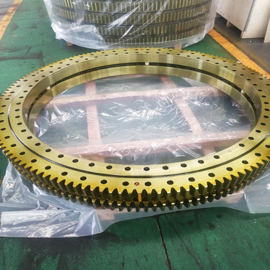 Three rows of roller type slewing bearings